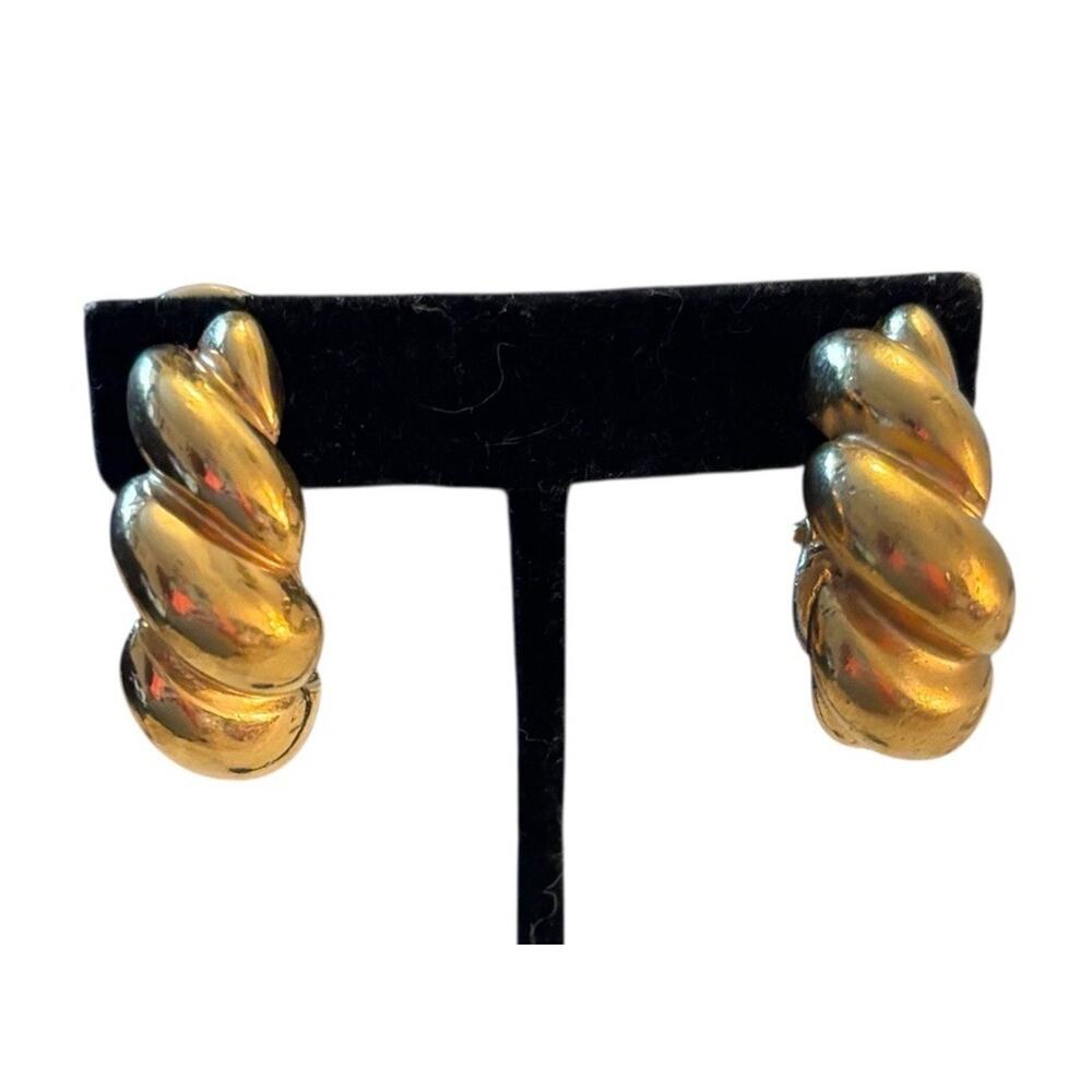 Ciner Signed Twisted Shrimp Earrings Gold Plated Large Classic Clip In Earrings